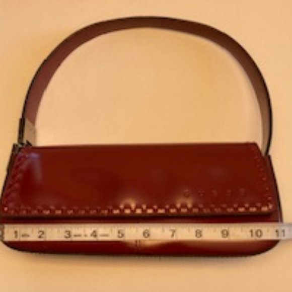 Guess: - Picture 5 of 11